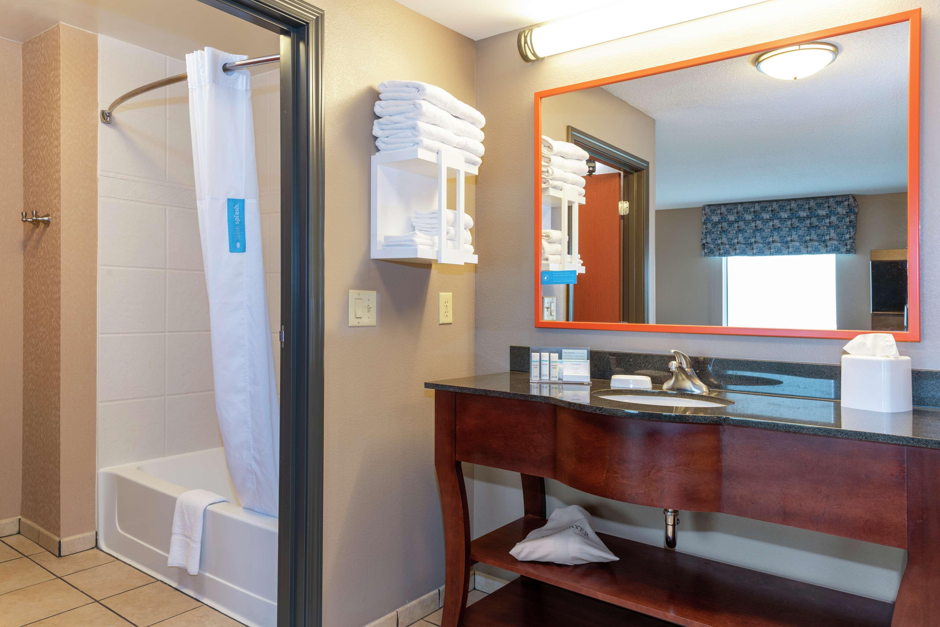 Hampton Inn & Suites Marshalltown Ngoại thất bức ảnh